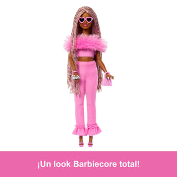 Muñeca Barbie Deluxe Style N. 4 Con Conjunto Rosa Claro Y Pelo Rosa Y Marrón En Trenzas - Image 5 of 6