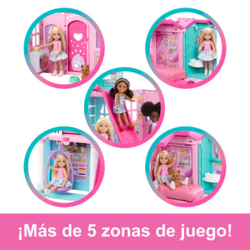 Casa De Muñecas Desplegable De Chelsea De Barbie Con Muñeca Y Más De 15 Accesorios, La Casa Se Amplía A Más De 43,2X33Cm - Imagen 4 de 6