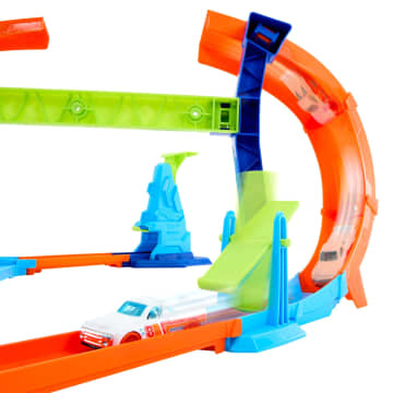 Hot Wheels Stunttracks Sprung Durch Die Spirale Trackset Und Spielzeugauto Im Maßstab 1:64, Track-Schnellstecksystem - Imagen 2 de 6