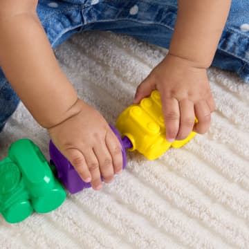 Fisher-Price Baby-Spielzeug Farbring-Pyramide Und Perlen Zum Zusammenstecken Set, Mattel Replay The Classics Kollektion - Imagen 4 de 6