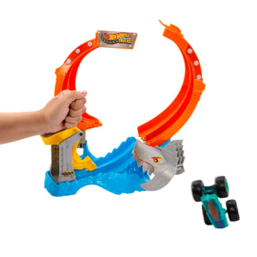 Hot Wheels Monster Trucks Corkscrew Shark Smash Track Set & 1:64 Scale MEGA-Wrex Toy Truck - Bild 4 von 6