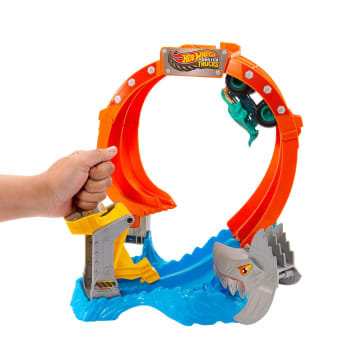 Hot Wheels Monster Trucks Corkscrew Shark Smash Track Set & 1:64 Scale MEGA-Wrex Toy Truck - Bild 5 von 6