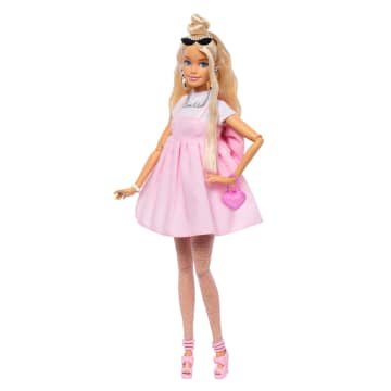 Barbie Luxe Stijl Pop Nr. 3 in Pastelroze Barbiecore Jurk Met Oversized Strik, Blond Haar - Image 1 of 6