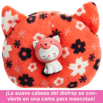 Muñeca Chelsea Pequeña Y Accesorios De La Colección Barbie Cutie Reveal Con Temática De Disfraces, Gatito Disfrazado De Panda Rojo - Image 5 of 6