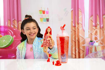 Barbie Pop Reveal Pop, Serie Fruit, Thema Aardbeienlimonade, Inclusief 8 Verrassingen, Waaronder Een Dierenvriendje En Slijm, Verandering Van Kleur En Geur - Image 2 of 2