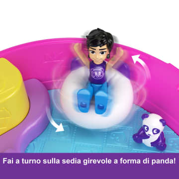 Polly Pocket Panda Bubble Tea, Cofanetto Con 2 Micro Bambole E Cucciolo Di Panda, Animale Giocattolo Con Accessori A Forma Di Cibo - Image 5 of 6