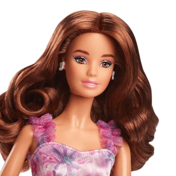 Barbie Signature Doğum Günü Prensesi; Hediye Edilmeye Hazır Ambalajı Ve Leylak Rengi Saten Elbisesiyle Koleksiyona Uygundur - Image 3 of 6