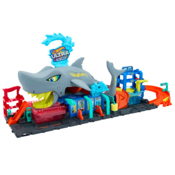 Hot Wheels City Ultra Shark Car Wash With Color Reveal Toy Car Featured in “Let's Race” - Image 1 of 6