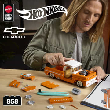 Mattel Brick Shop Hot Wheels Custom '62 Chevy Pickup, Bouwspeelgoed (858 Onderdelen), Voor Verzamelaars - Bild 2 von 6