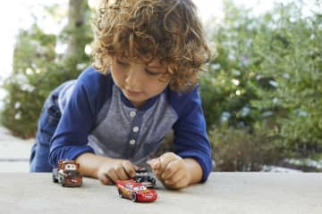 Disney Ve Pixar Cars Oyuncakları, 3 Adet Metal Araç, Radyatör Kasabası - Bild 2 von 6