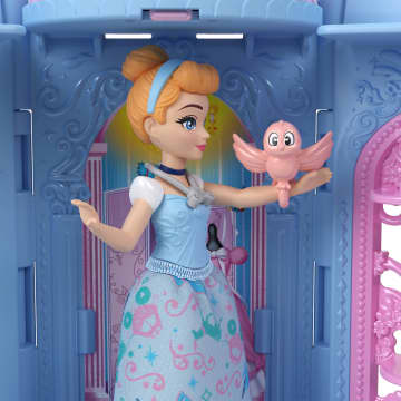 Disney Prinses Toren Vol Verrassingen, Kleine Poppen En Stapelbare Speelsets Met 5 Verrassingen (Stijlen Kunnen Variëren) - Image 6 of 6