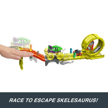 Hot Wheels Monster Trucks Power Smashers Charge & Chase Challenge Track Set With Oversized Skelesaurus, 1:64 Scale Bone Shaker & 2 Crushed Cars - Image 3 of 6