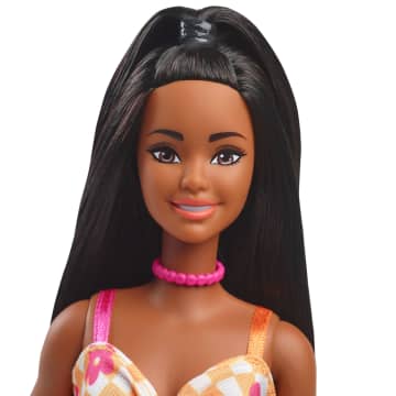 Barbie Fashionistas-Puppe Nr. 233 Mit Blumen-Midi-Karokleid Und Schwarzem Haar - Image 3 of 6