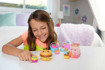 Polly Pocket Mini Sürpriz Paketler Serisi, Mikro Bebekler Ve Mini Oyun Setleri, Oyuncak Arabalar, Yiyecek Temalı Araç Koleksiyonu - Image 2 of 6