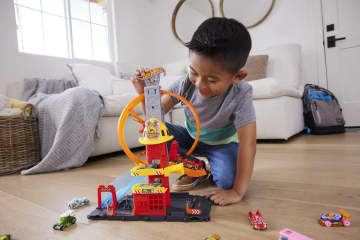 Hot Wheels City Super Loop Fire Station Playset, Track Set With 1 Toy Car - Image 2 of 8