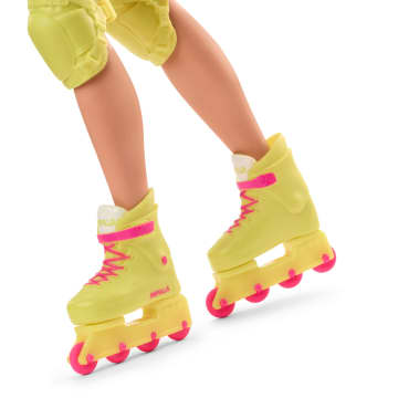 Ken-Sammelpuppe Zum Barbie-Spielfilm Im Inlineskating-Outfit - Image 3 of 6