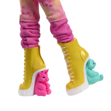 Monster High Wednesday Collectible Doll, Enid Sinclair in Pink Fashion With Accessories - Image 4 of 6