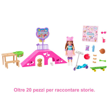 Barbie Chelsea, Skatepark Playset, Con 2 Cuccioli E 15+ Pezzi Aggiuntivi, Bambola E Accessori, Giocattoli - Image 5 of 8