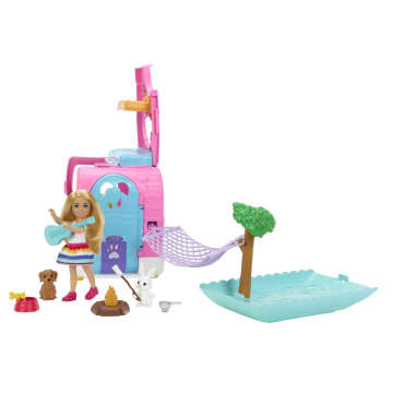 Barbie Chelsea 2-In-1 Camper, Speelset Met Kleine Pop Chelsea, 2 Dierenvriendjes En 15 Accessoires - Image 4 of 6