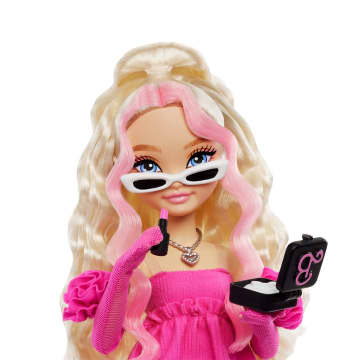 Barbie Dream Besties Barbie 'Malibu' Modepop Met 8 Accessoires Met Haar- En Make-Upthema - Image 3 of 6