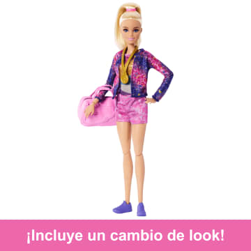 Conjunto De Juego Barbie Gimnasta Con Muñeca De Moda Rubia, Barra De Equilibrio, Más De 10 Accesorios Y Función De Volteretas - Imagen 4 de 6