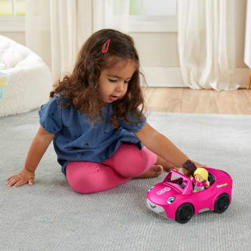 Barbie Cabriolet En Figurenset Van Little People - Imagen 2 de 6