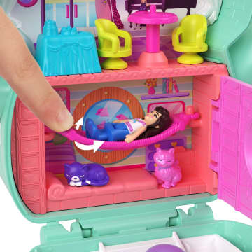 Polly Pocket Compacte Speelset Hijs De Zeilen, Kitty Met 1 Micropop En Speelgoedpoesjes, Speelgoed Voor Onderweg Met Lekkere Hapjes En Stylingaccessoires - Image 5 of 6