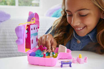 Polly Pocket Cofanetto Festa Con Piñata, Playset Con 2 Bambole E Accessori, Mini Giocattoli - Image 2 of 8