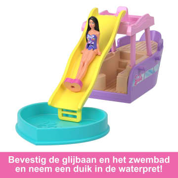 Barbie Mini Barbieland Set Met Pop En Voertuig, Pop (Bijna 4 Cm) En Droomboot Met Kleurverandering - Image 5 of 6