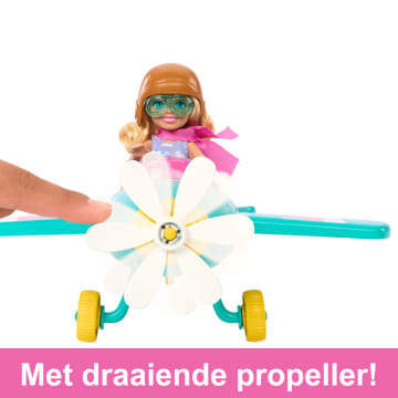 Barbie Chelsea Beroepenpop, Speelset Met Pop En Vliegtuig, 2-Persoons Vliegtuig Met Draaiende Propeller En 7 Accessoires - Image 2 of 6