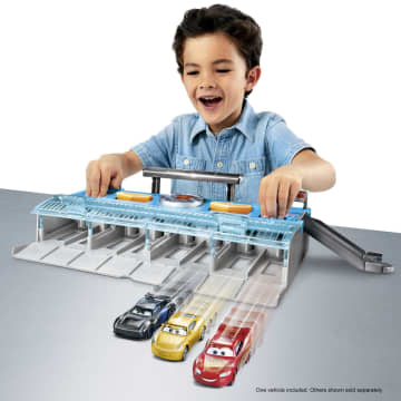 Disney and Pixar Cars Ultimate Launcher - Image 2 of 7