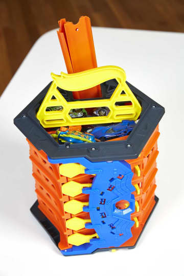 Hot Wheels® Kıvrılan Yarış Pisti - Image 7 of 8
