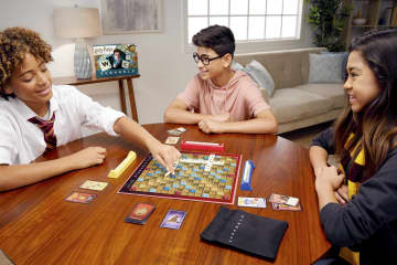 Mattel Games - Scrabble Harry Potter - Jeu de société Famille - 10 ans et + - Image 4 of 4