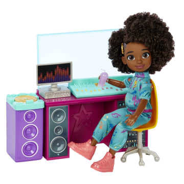 Karma's World Makin' Rhymes Recording Studio Playset - Image 1 of 6