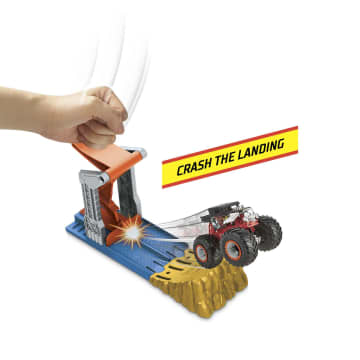 Hot Wheels Monster Trucks Launch and Bash Playset - Image 3 of 6