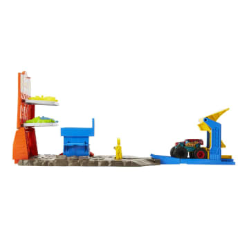 Hot Wheels® Monster Trucks Σταθμός Ανατίναξης Σετ Παιχνιδιού - Image 5 of 6