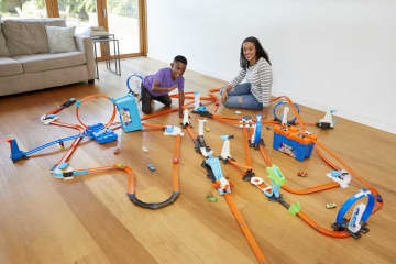 Hot Wheels® Track Builder Kutulu Uzman Serisi Yarış Seti - Image 10 of 10