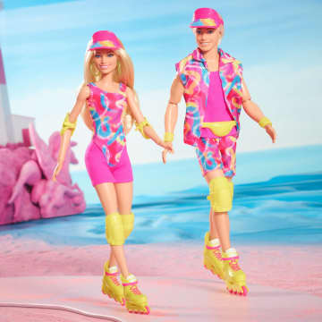 Barbie Le Film Poupée Ken Du Film Poupée Ken De Collection Portant Une Tenue De Patinage Rétro Et Des Rollers - Image 13 of 17