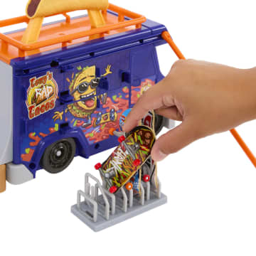 Hot Wheels Skate Tacotruck Speelkoffer Met 1 Vingerboard En 1 Paar Schoenen - Image 5 of 6