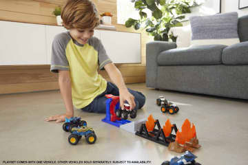 Hot Wheels Monster Trucks Fire Through Playset - Image 2 of 6