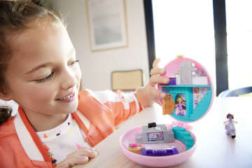Polly Pocket Donut Pajama Party - Image 2 of 6