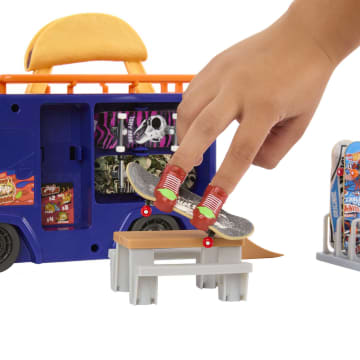 Hot Wheels Skate Tacotruck Speelkoffer Met 1 Vingerboard En 1 Paar Schoenen - Image 4 of 6