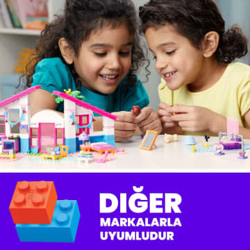 Mega Construx™ Barbie® Malibu Evi - Image 3 of 7