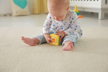 Fisher-Price Stacking Action Blocks - Image 2 of 3