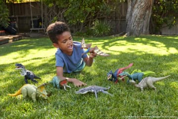 Jurassic World Roar Strikers Megaraptor - Image 2 of 7