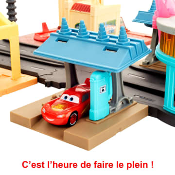 Disney Pixar Cars On The Road Visite A Radiator Springs Coffret