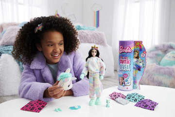 Barbie Cutie Reveal pop uit de Fantasie-serie met zacht eenhoornkostuum - Image 2 of 6