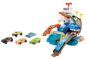 Hot Wheels® Renk Değiştiren Araçlar Sharky Oyun Seti - Image 1 of 6