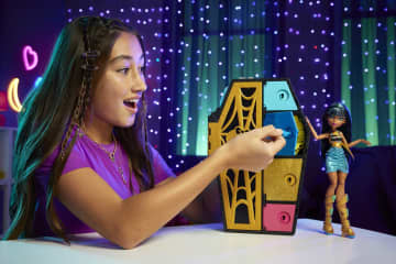 Monster High Skulltimate Secrets Cleo De Nile Doll - Image 2 of 8