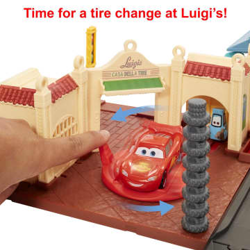 Disney and Pixar Cars Radiator Springs Tour - Image 7 of 8